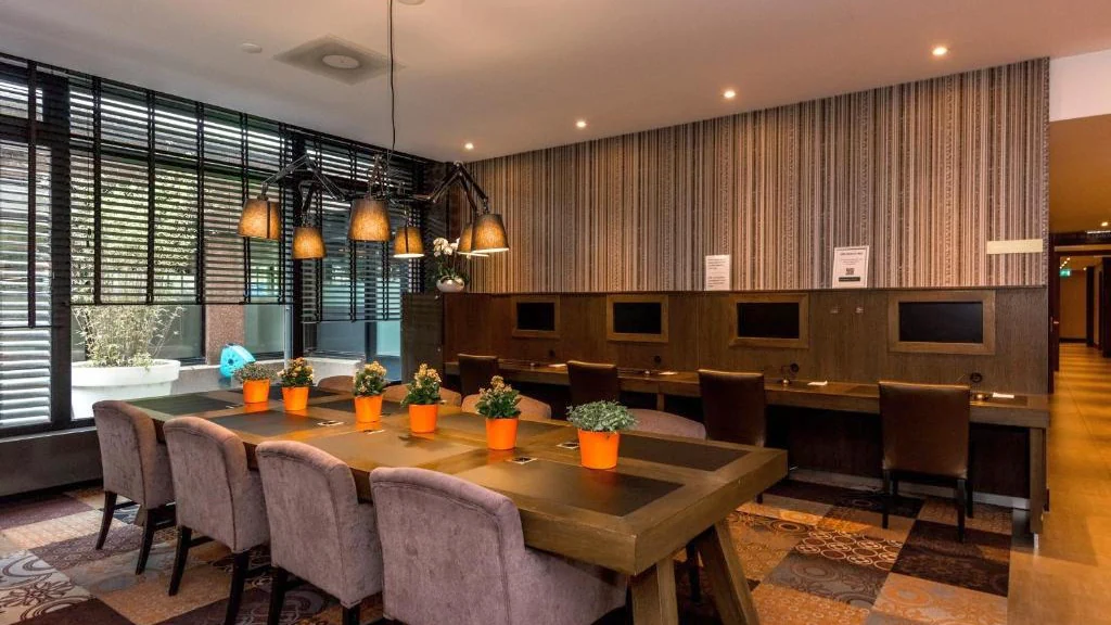 XO Hotels Park West